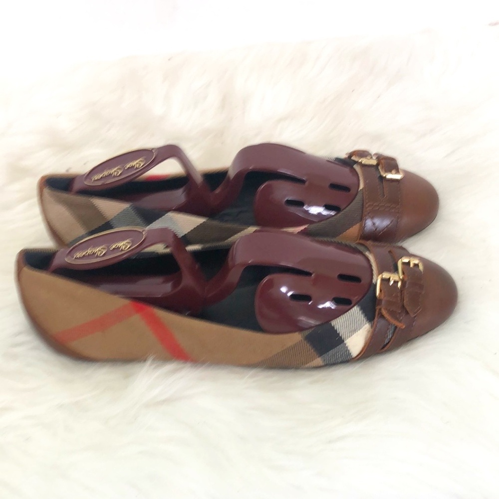 Burberry Women's Brown Checkered Buckle Ballet Flats Shoes Size 6 Made In Italy - Picture 2 of 6